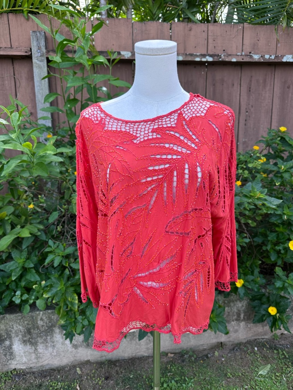 Vintage Beaded Red Crochet Leaf-Pattern Women's Top XL